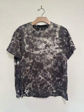Lululemon All Yours Short sleeve tee - women’s 8